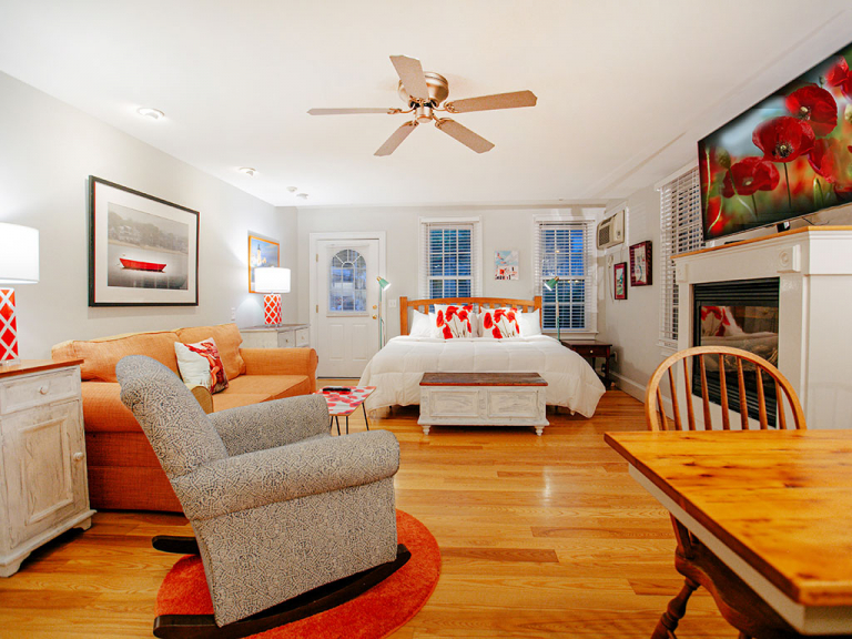 Gabriels Room 6 Pink Pages 768x576