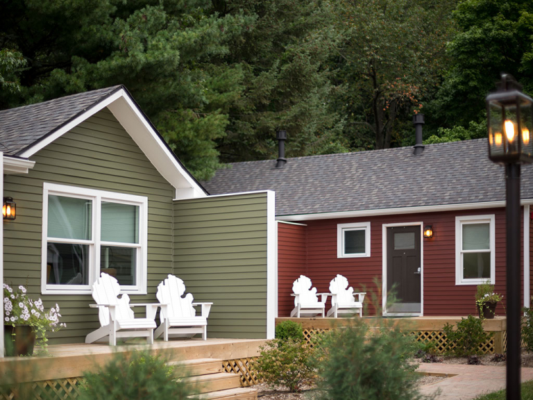 Pink Pages Hotel Saugatuck 2 768x576