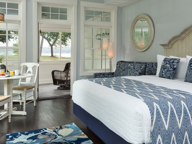 Pink Pages Hotel Saugatuck 7 768x576