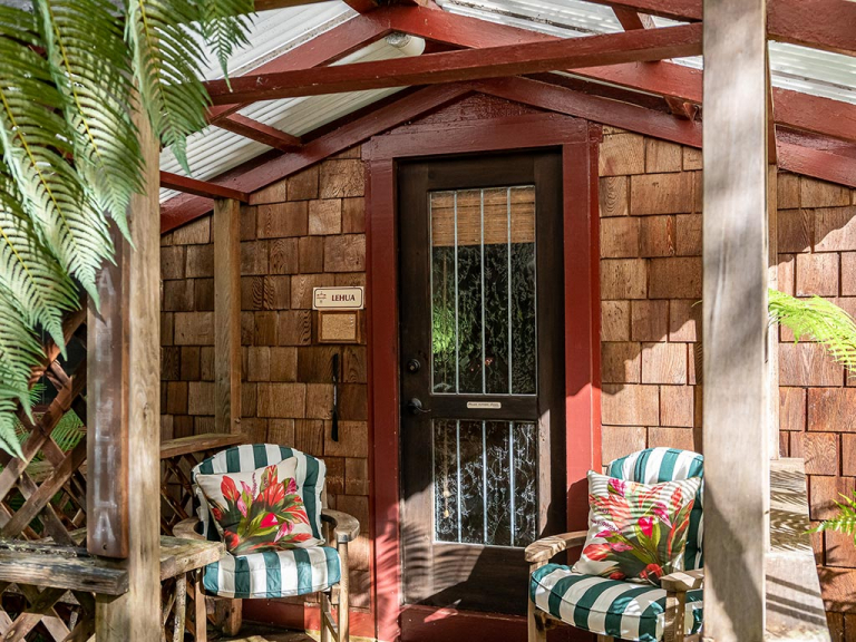 Rainbow Falls Private Lanai 768x576