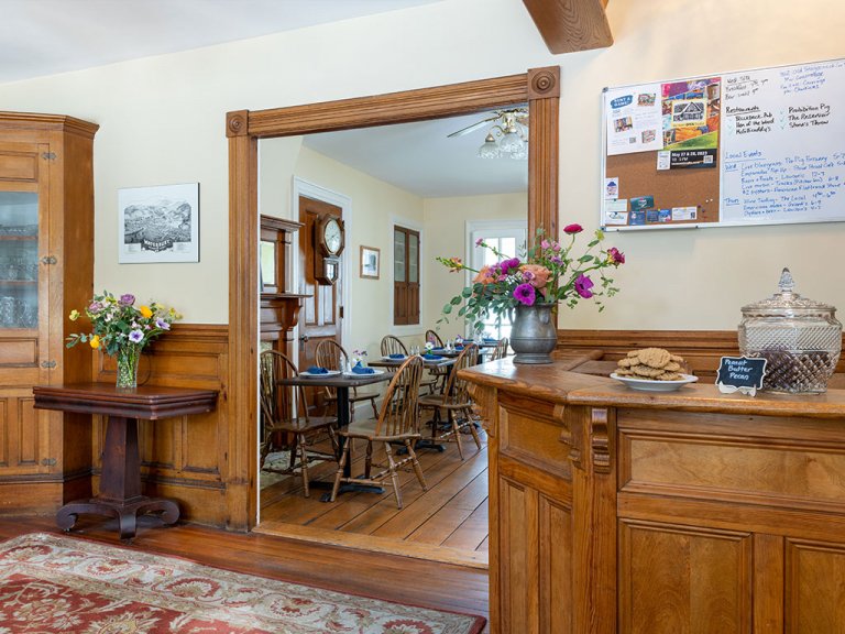 breakfast room from foyer Pink Pages 768x576
